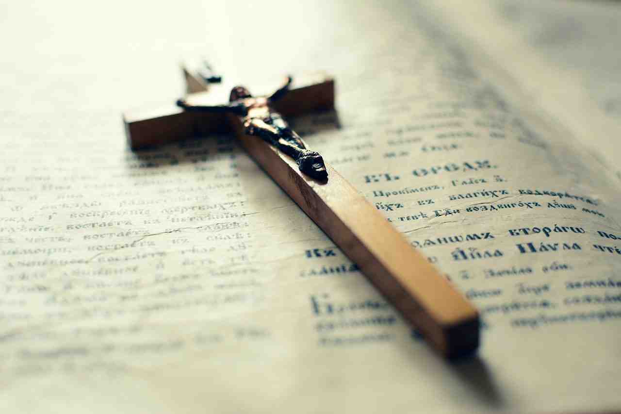 holy cross, bible, prière